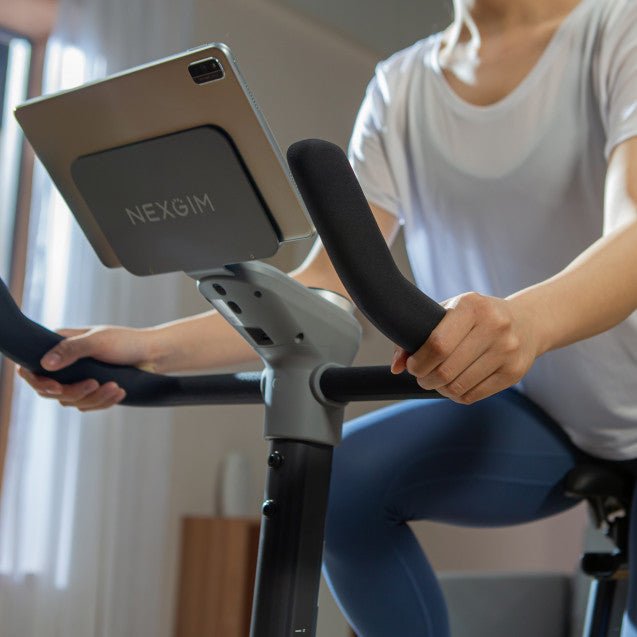 Bicicleta estática con IA y motor Nexgim QB-C01 negra - Fitness Tech
