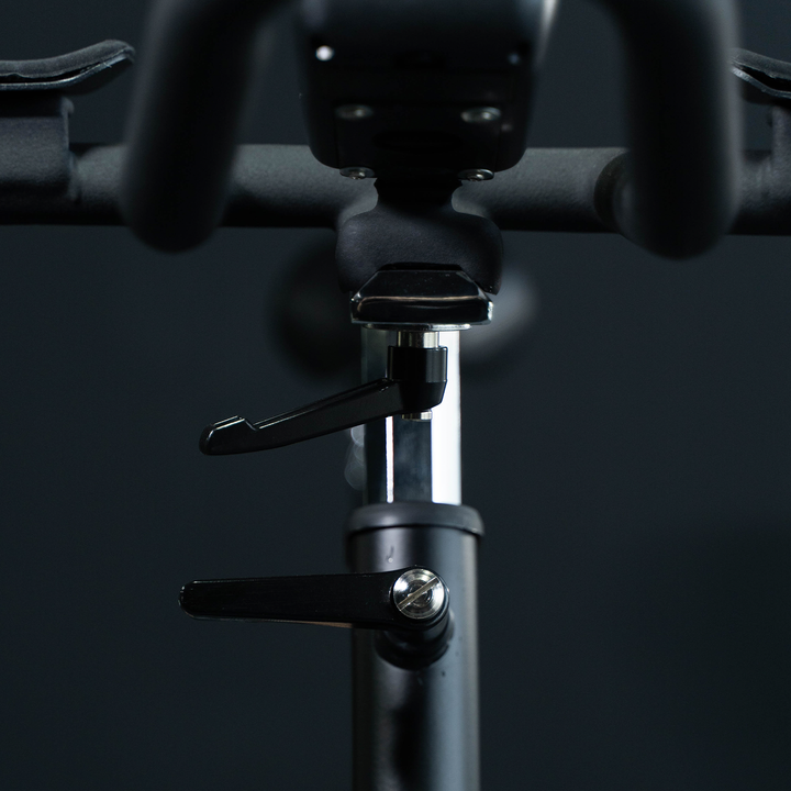 Vélo d'appartement R-18